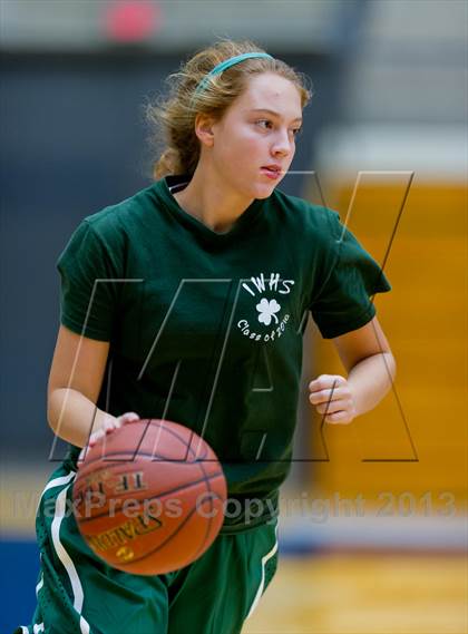 Thumbnail 3 in Warren vs Incarnate Word photogallery.