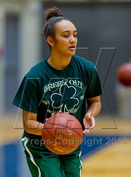 Thumbnail 1 in Warren vs Incarnate Word photogallery.