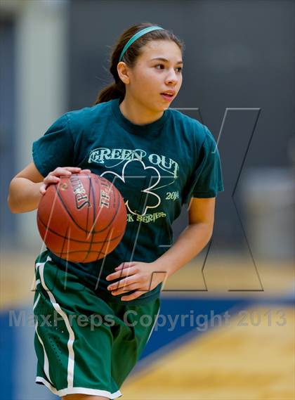 Thumbnail 1 in Warren vs Incarnate Word photogallery.