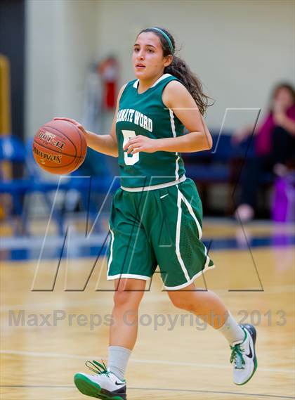 Thumbnail 2 in Warren vs Incarnate Word photogallery.