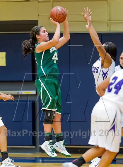 Thumbnail 3 in Warren vs Incarnate Word photogallery.
