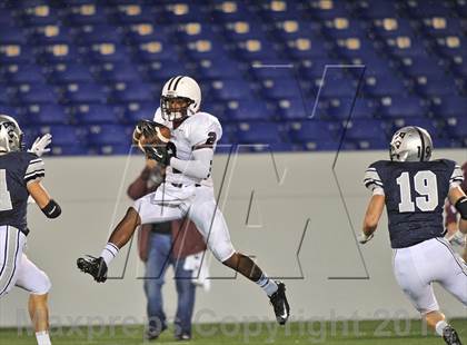 Thumbnail 3 in Don Bosco Prep vs Gilman (Patriot Classic) photogallery.