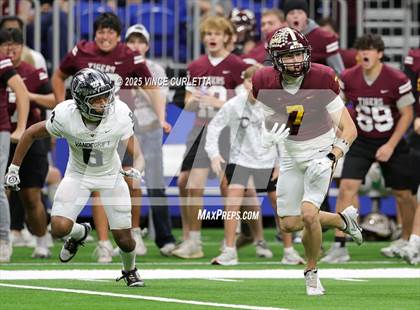 Thumbnail 2 in Dripping Springs vs. Vandegrift (UIL 6A D2 Football Quarterfinal) photogallery.