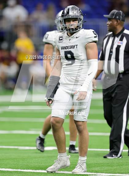 Thumbnail 1 in Dripping Springs vs. Vandegrift (UIL 6A D2 Football Quarterfinal) photogallery.