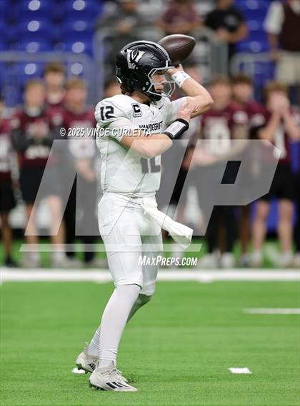 Thumbnail 1 in Dripping Springs vs. Vandegrift (UIL 6A D2 Football Quarterfinal) photogallery.