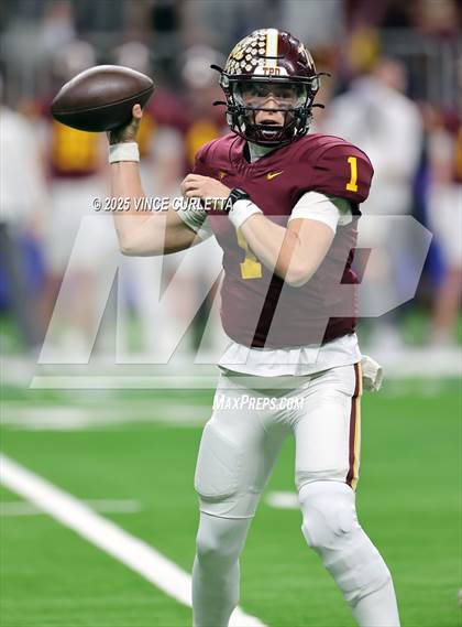 Thumbnail 3 in Dripping Springs vs. Vandegrift (UIL 6A D2 Football Quarterfinal) photogallery.