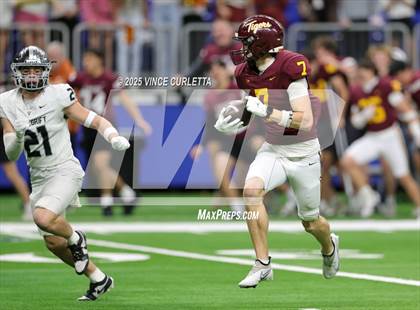 Thumbnail 1 in Dripping Springs vs. Vandegrift (UIL 6A D2 Football Quarterfinal) photogallery.