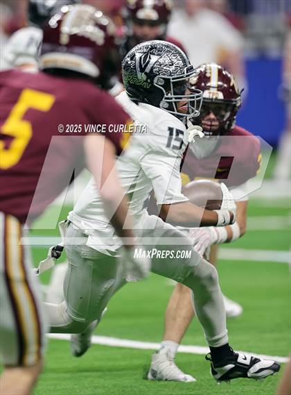 Thumbnail 3 in Dripping Springs vs. Vandegrift (UIL 6A D2 Football Quarterfinal) photogallery.