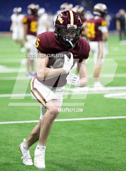 Thumbnail 3 in Dripping Springs vs. Vandegrift (UIL 6A D2 Football Quarterfinal) photogallery.