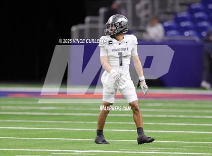 Thumbnail 2 in Dripping Springs vs. Vandegrift (UIL 6A D2 Football Quarterfinal) photogallery.