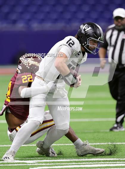 Thumbnail 1 in Dripping Springs vs. Vandegrift (UIL 6A D2 Football Quarterfinal) photogallery.