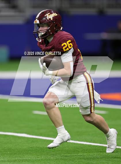 Thumbnail 3 in Dripping Springs vs. Vandegrift (UIL 6A D2 Football Quarterfinal) photogallery.