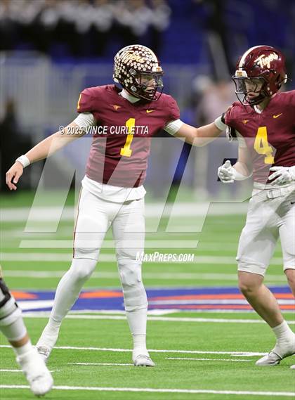 Thumbnail 1 in Dripping Springs vs. Vandegrift (UIL 6A D2 Football Quarterfinal) photogallery.