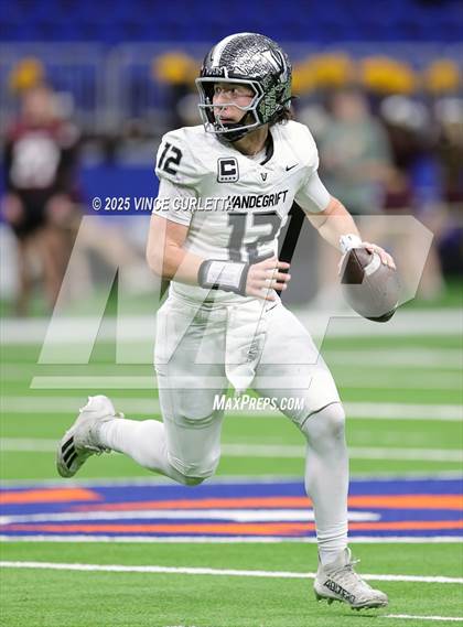 Thumbnail 3 in Dripping Springs vs. Vandegrift (UIL 6A D2 Football Quarterfinal) photogallery.