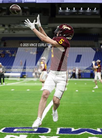 Thumbnail 2 in Dripping Springs vs. Vandegrift (UIL 6A D2 Football Quarterfinal) photogallery.