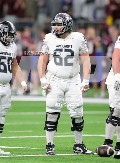 Thumbnail 3 in Dripping Springs vs. Vandegrift (UIL 6A D2 Football Quarterfinal) photogallery.