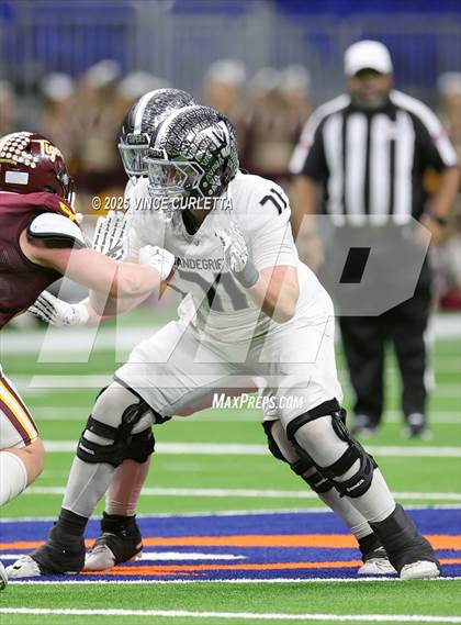 Thumbnail 3 in Dripping Springs vs. Vandegrift (UIL 6A D2 Football Quarterfinal) photogallery.