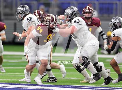 Thumbnail 2 in Dripping Springs vs. Vandegrift (UIL 6A D2 Football Quarterfinal) photogallery.