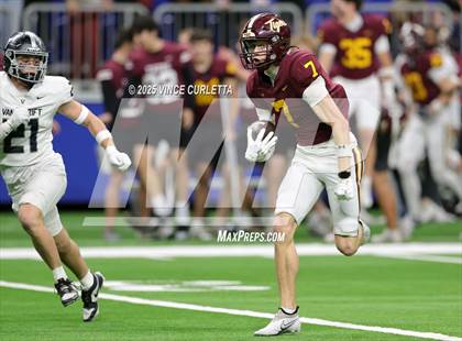 Thumbnail 1 in Dripping Springs vs. Vandegrift (UIL 6A D2 Football Quarterfinal) photogallery.