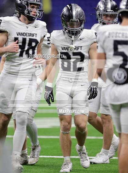 Thumbnail 3 in Dripping Springs vs. Vandegrift (UIL 6A D2 Football Quarterfinal) photogallery.