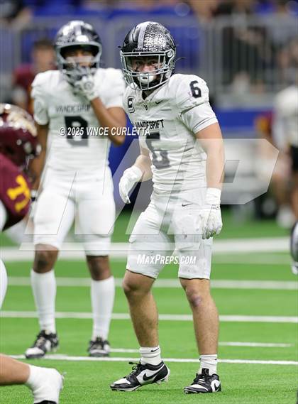 Thumbnail 2 in Dripping Springs vs. Vandegrift (UIL 6A D2 Football Quarterfinal) photogallery.