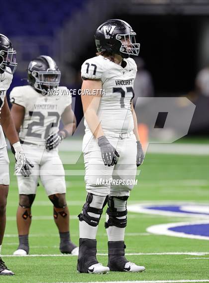 Thumbnail 2 in Dripping Springs vs. Vandegrift (UIL 6A D2 Football Quarterfinal) photogallery.