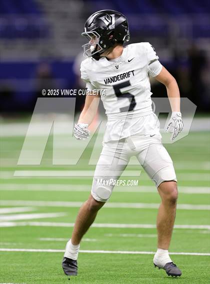 Thumbnail 2 in Dripping Springs vs. Vandegrift (UIL 6A D2 Football Quarterfinal) photogallery.