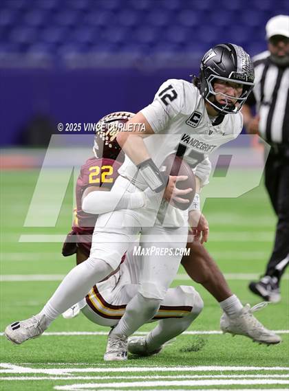 Thumbnail 3 in Dripping Springs vs. Vandegrift (UIL 6A D2 Football Quarterfinal) photogallery.