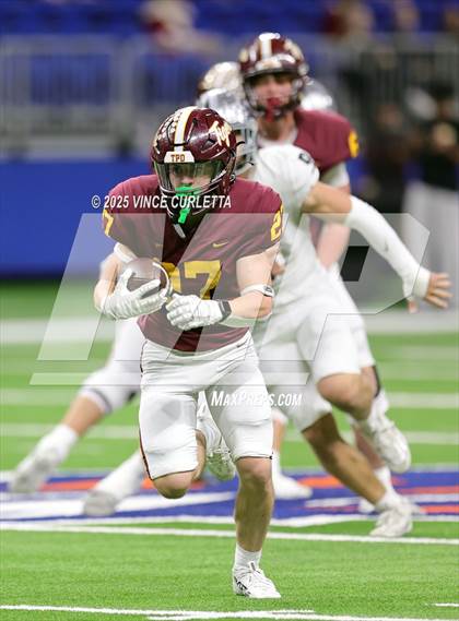 Thumbnail 1 in Dripping Springs vs. Vandegrift (UIL 6A D2 Football Quarterfinal) photogallery.