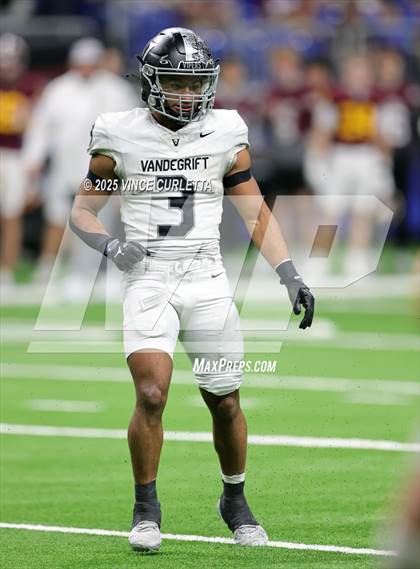 Thumbnail 2 in Dripping Springs vs. Vandegrift (UIL 6A D2 Football Quarterfinal) photogallery.