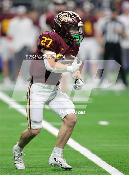 Thumbnail 2 in Dripping Springs vs. Vandegrift (UIL 6A D2 Football Quarterfinal) photogallery.