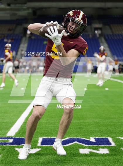 Thumbnail 1 in Dripping Springs vs. Vandegrift (UIL 6A D2 Football Quarterfinal) photogallery.