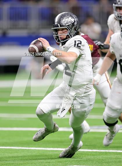 Thumbnail 3 in Dripping Springs vs. Vandegrift (UIL 6A D2 Football Quarterfinal) photogallery.