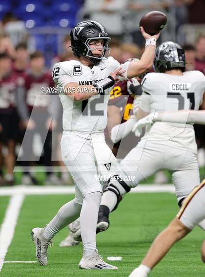 Thumbnail 3 in Dripping Springs vs. Vandegrift (UIL 6A D2 Football Quarterfinal) photogallery.