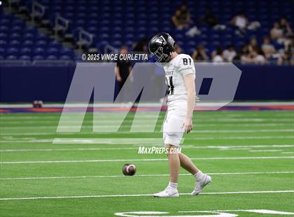 Thumbnail 2 in Dripping Springs vs. Vandegrift (UIL 6A D2 Football Quarterfinal) photogallery.