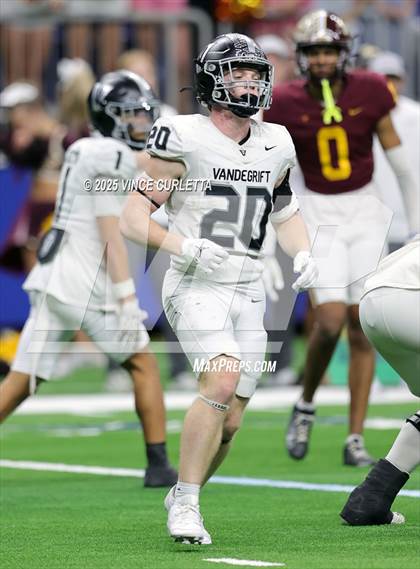 Thumbnail 1 in Dripping Springs vs. Vandegrift (UIL 6A D2 Football Quarterfinal) photogallery.