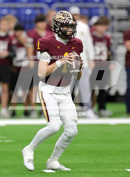 Thumbnail 2 in Dripping Springs vs. Vandegrift (UIL 6A D2 Football Quarterfinal) photogallery.