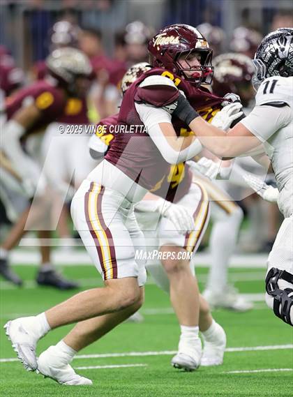 Thumbnail 1 in Dripping Springs vs. Vandegrift (UIL 6A D2 Football Quarterfinal) photogallery.