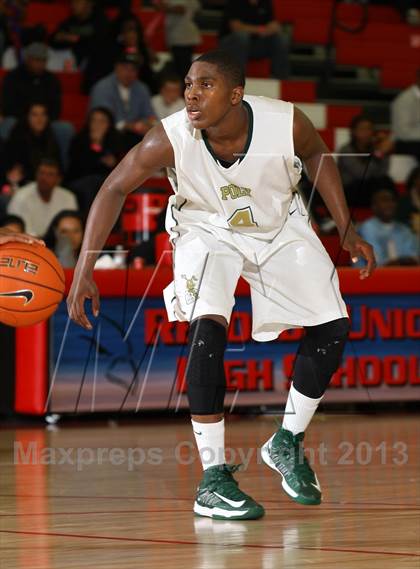 Thumbnail 2 in Narbonne vs. Long Beach Poly (Pacific Shores Tournament) photogallery.