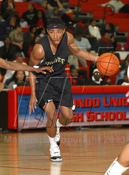 Thumbnail 3 in Narbonne vs. Long Beach Poly (Pacific Shores Tournament) photogallery.