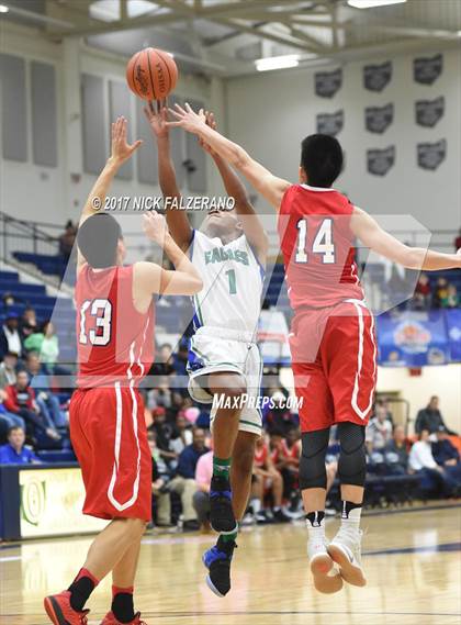 Thumbnail 3 in Wesley Christian vs. Chaminade-Julienne photogallery.