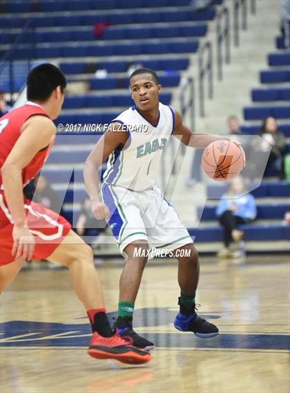 Thumbnail 3 in Wesley Christian vs. Chaminade-Julienne photogallery.