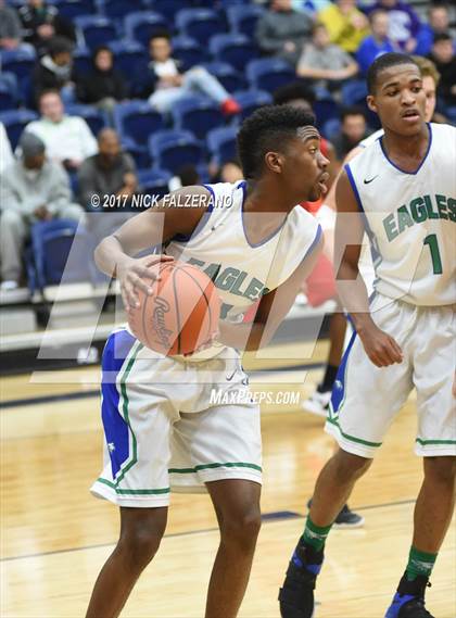 Thumbnail 3 in Wesley Christian vs. Chaminade-Julienne photogallery.