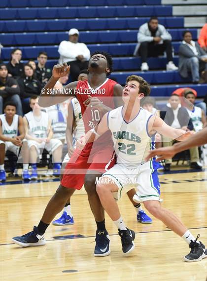 Thumbnail 3 in Wesley Christian vs. Chaminade-Julienne photogallery.