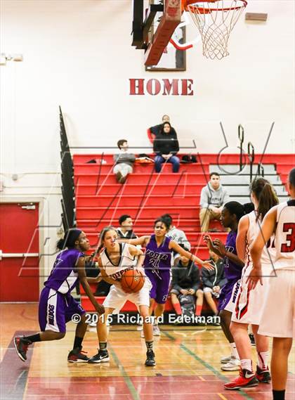 Thumbnail 1 in Foster vs Sammamish photogallery.