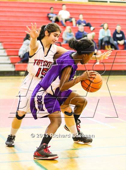 Thumbnail 1 in Foster vs Sammamish photogallery.