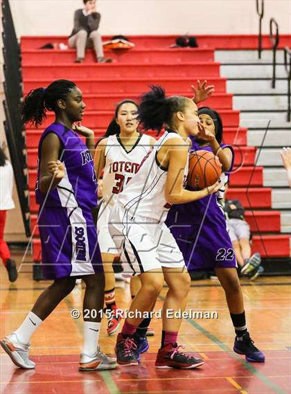 Thumbnail 3 in Foster vs Sammamish photogallery.