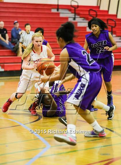 Thumbnail 1 in Foster vs Sammamish photogallery.
