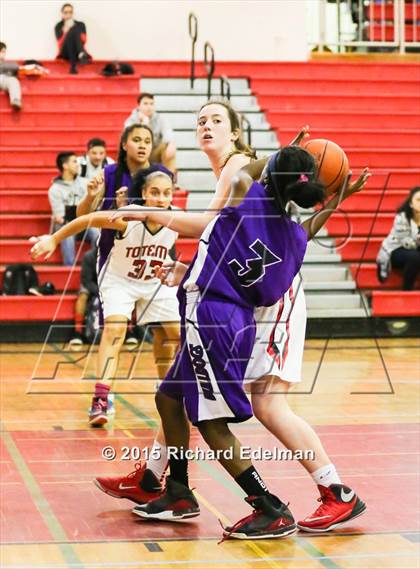 Thumbnail 1 in Foster vs Sammamish photogallery.