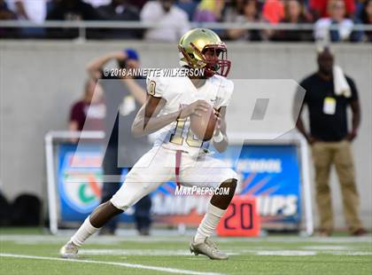 Thumbnail 2 in Cardinal Gibbons vs. North Marion (FHSAA 5A Championship) photogallery.